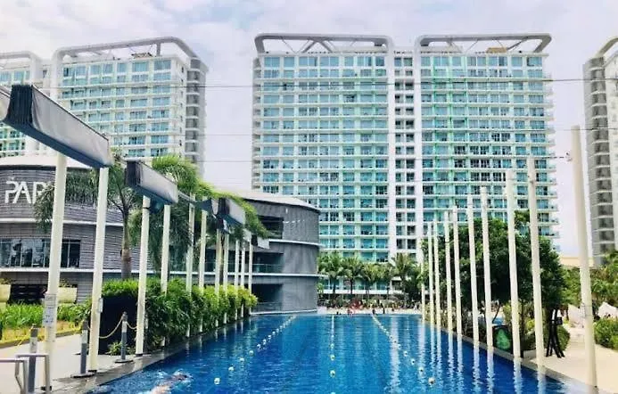 Azure Urban Residence Resort A9 Near Sm Mall Bicutan W/ Balcony Manila Apartment