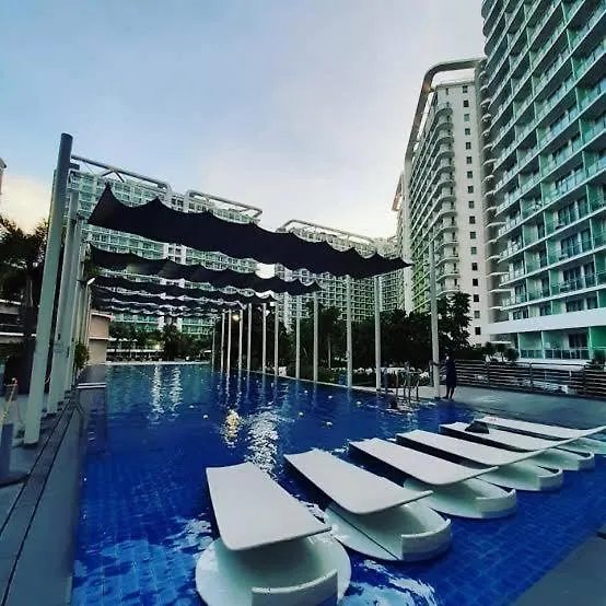 Apartment Azure Urban Residence Resort A9 Near Sm Mall Bicutan W/ Balcony Manila