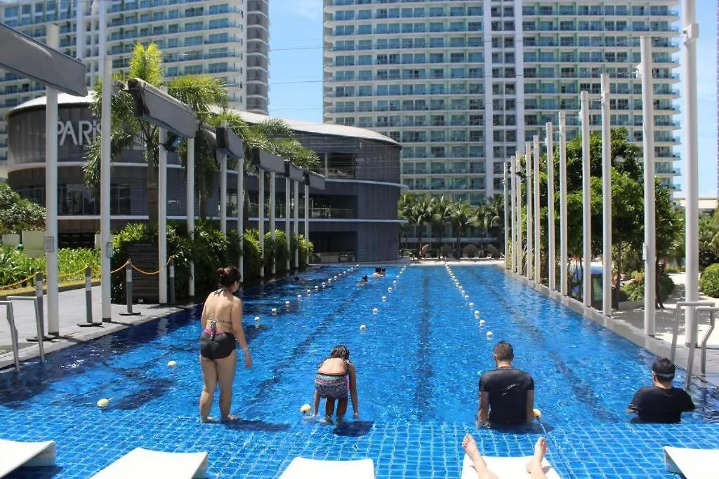 Apartment Azure Urban Residence Resort A9 Near Sm Mall Bicutan W/ Balcony Manila