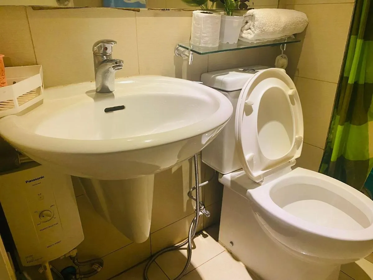 Azure Urban Residence Resort A9 Near Sm Mall Bicutan W/ Balcony Manila