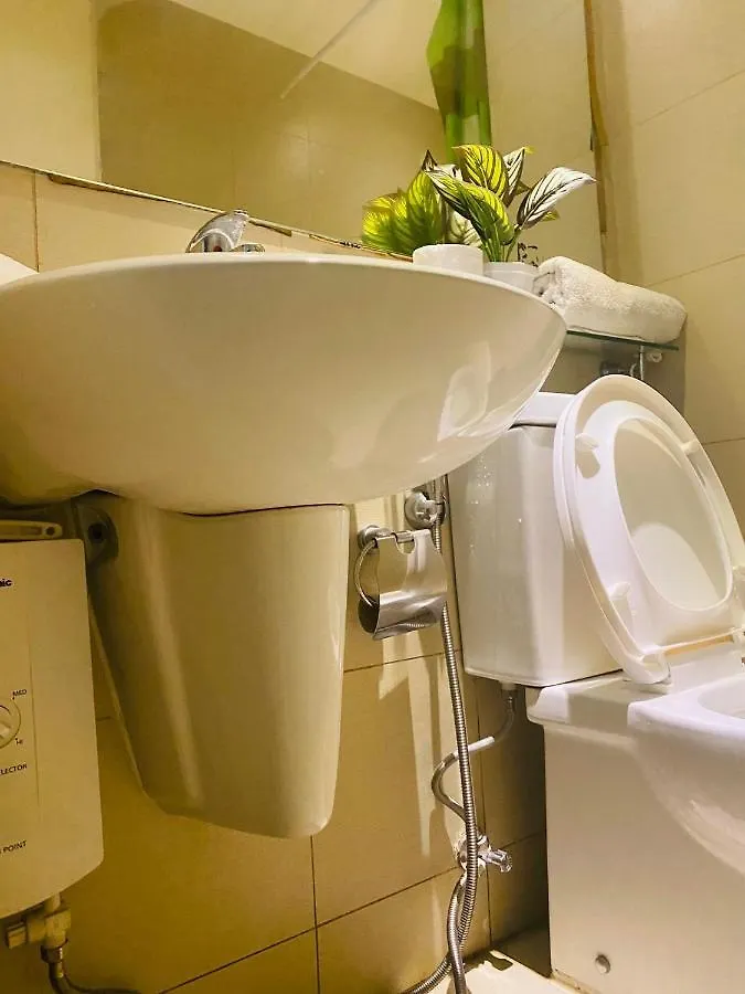 Azure Urban Residence Resort A9 Near Sm Mall Bicutan W/ Balcony Manila 0*,  Philippines